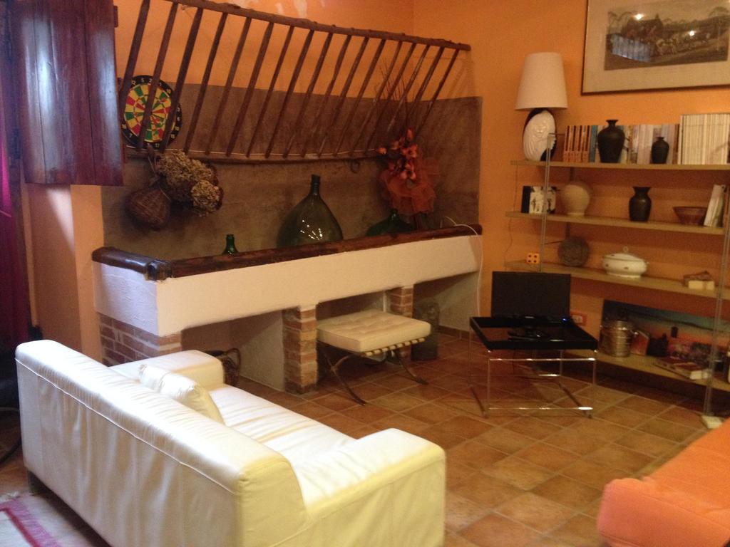 Alloggio Turistico La Stalla Tuscania Bagian luar foto